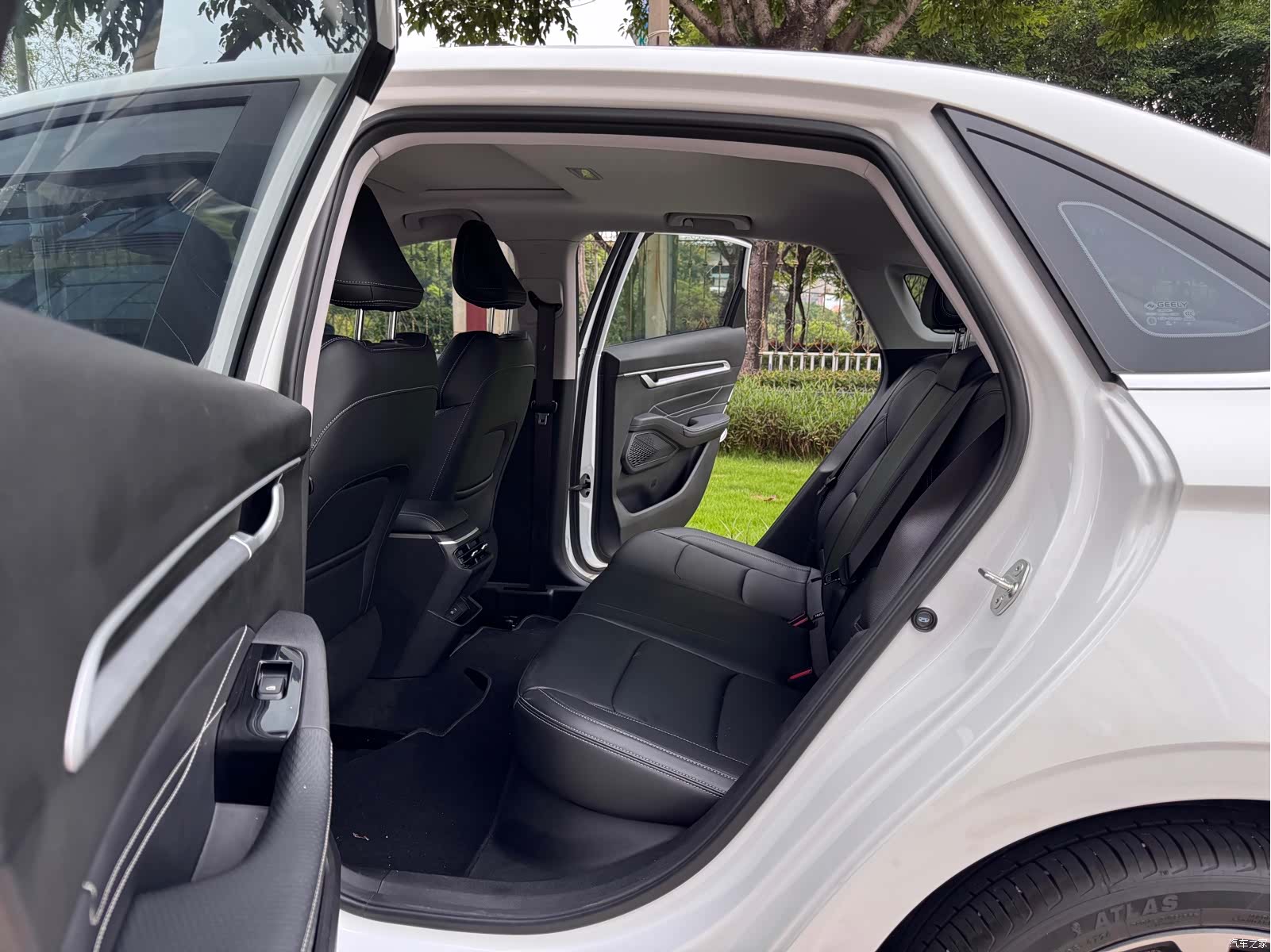 Geely Emgrand, 2025 11