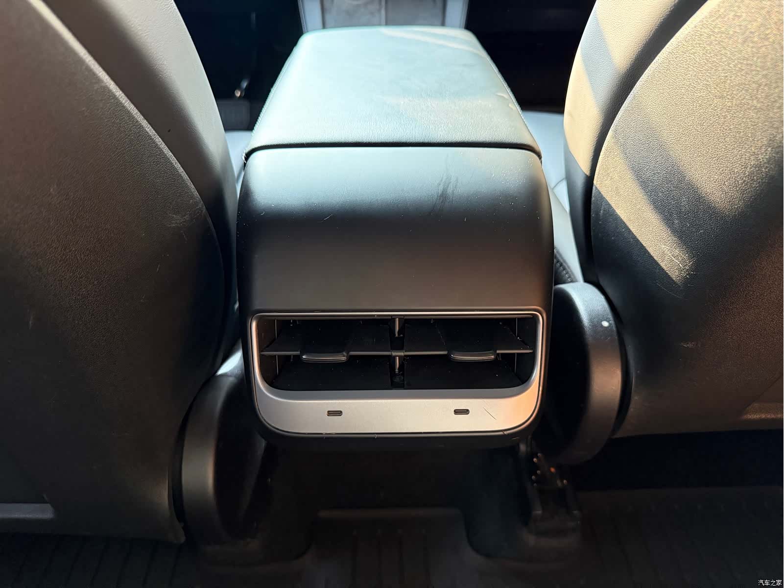Tesla Model Y, 2024 12