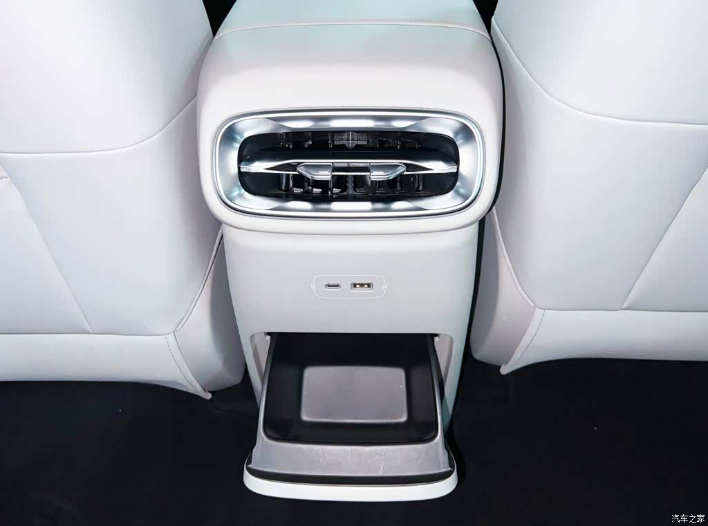 Leapmotor B10, 2025 29