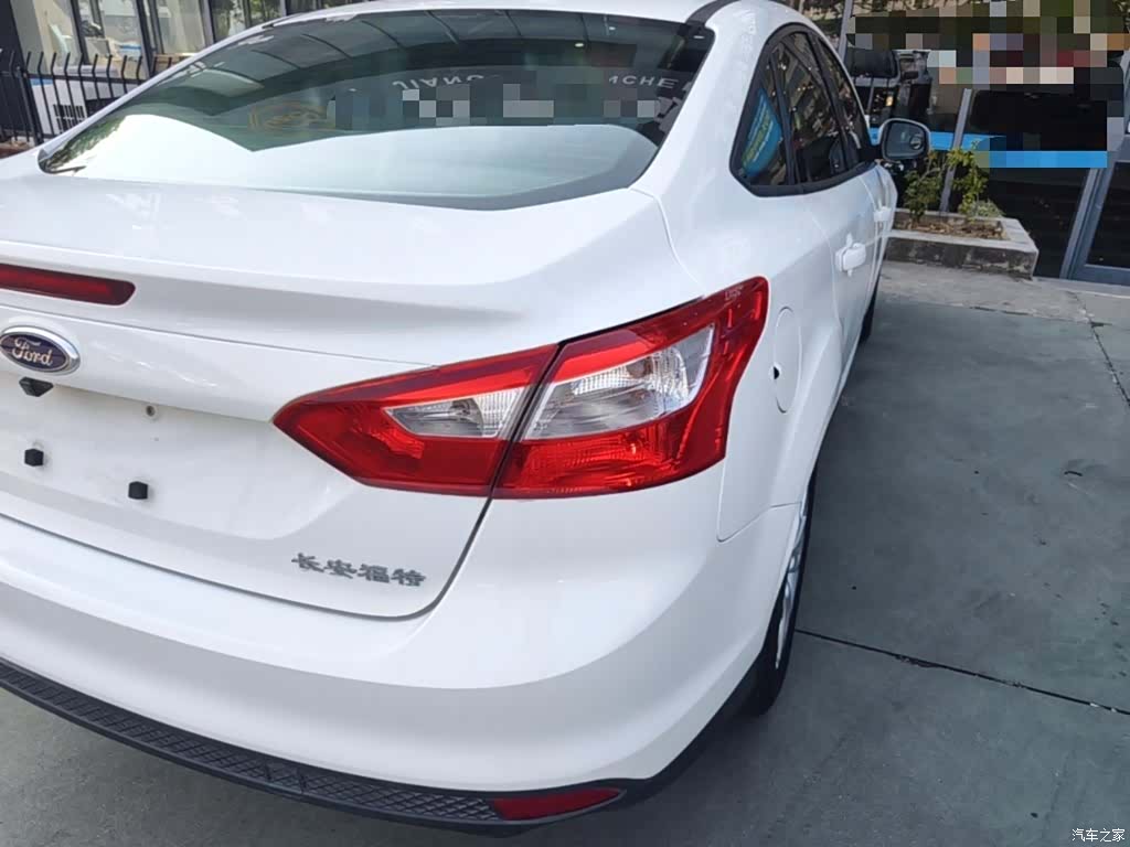 Ford Focus, 2015 8
