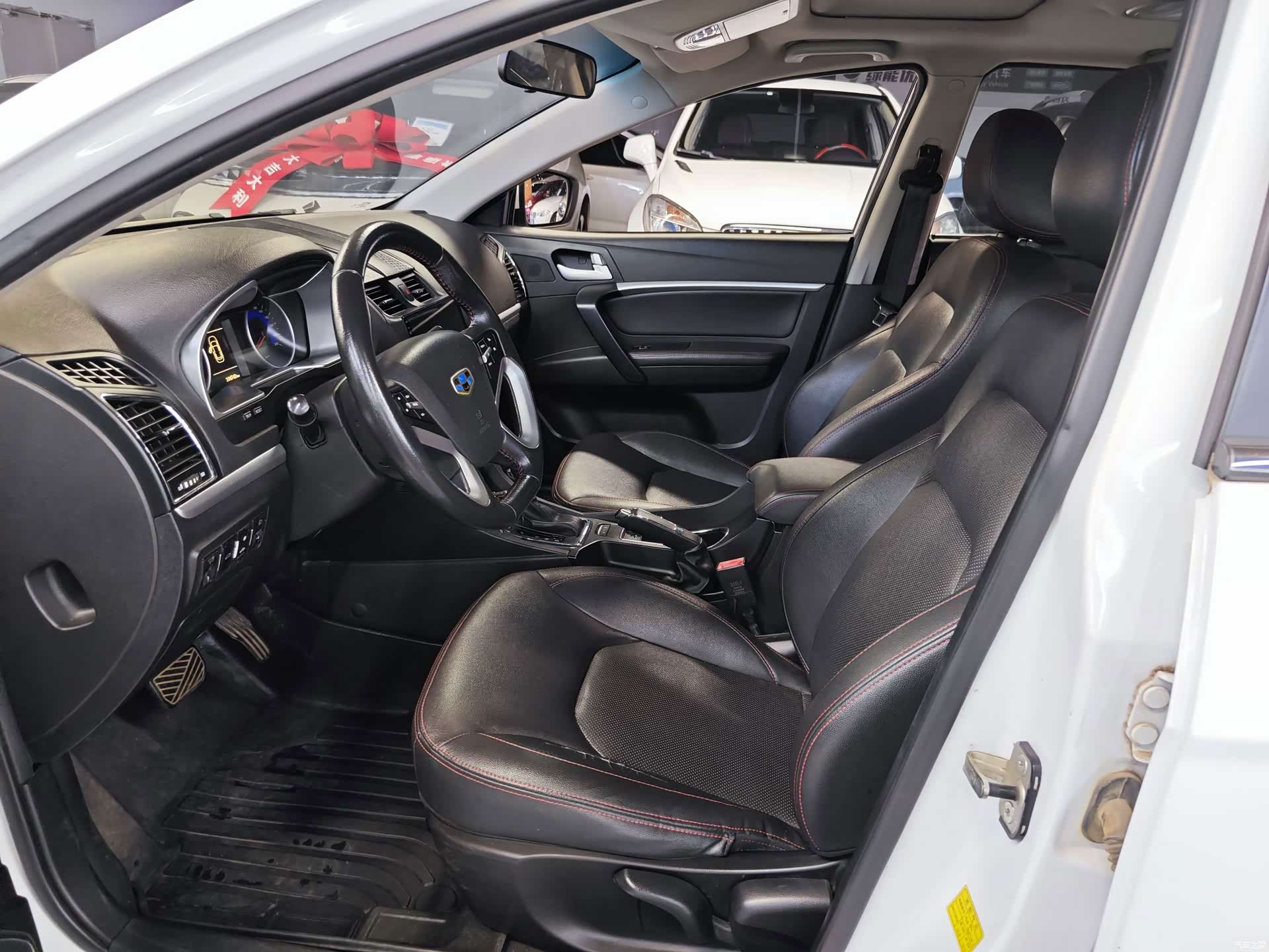 Geely Emgrand, 2015 8