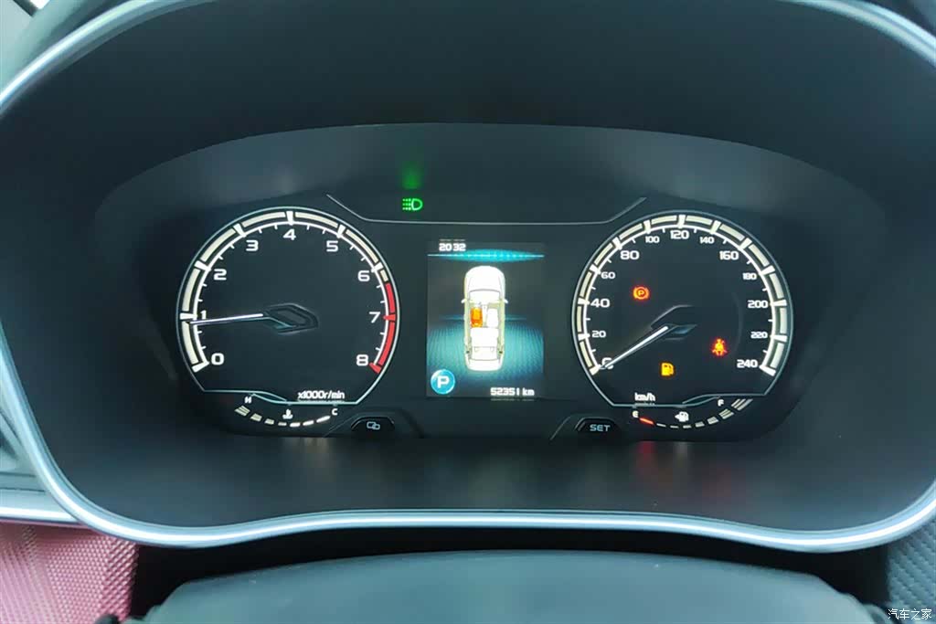 Geely Binray, 2021 14