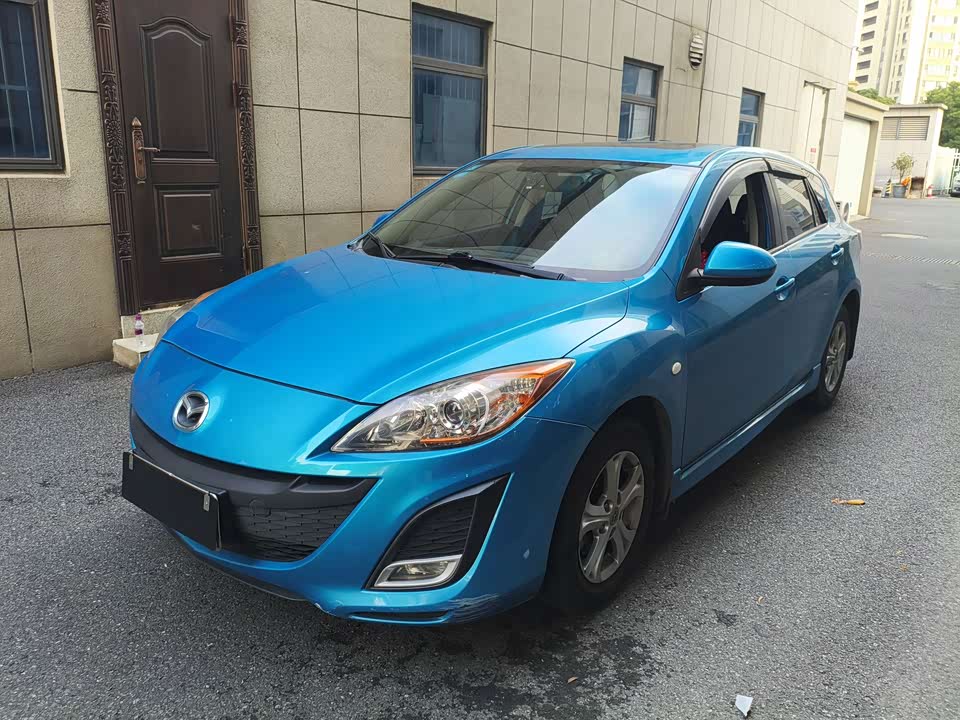 Mazda 3 star Cheng