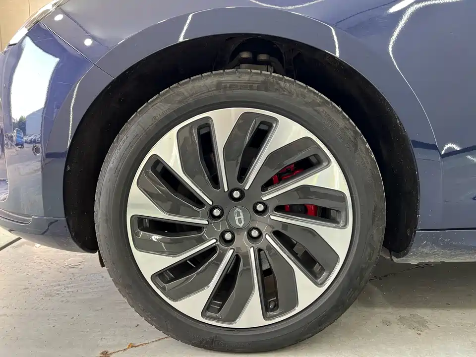 AITO Ask the world M5