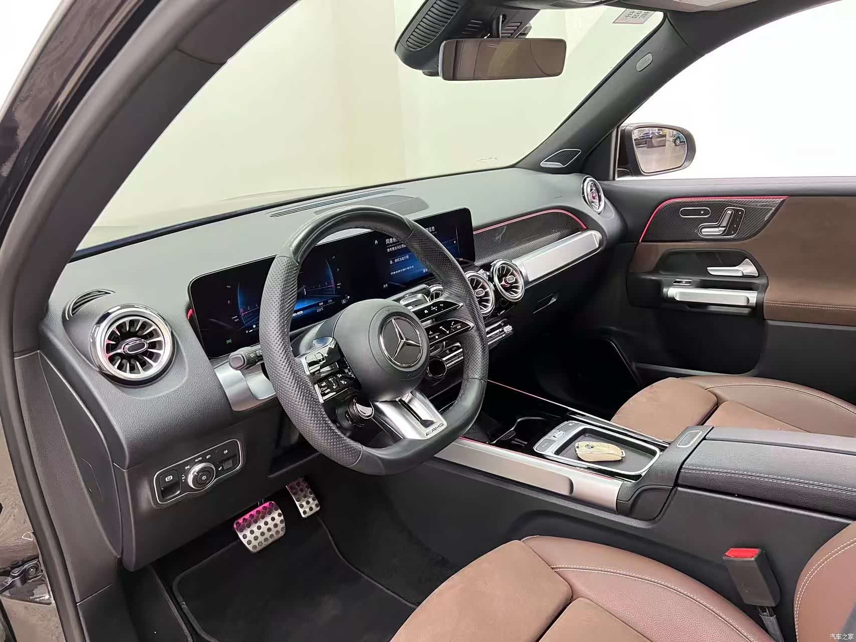 Mercedes-Benz GLB, 2024 14