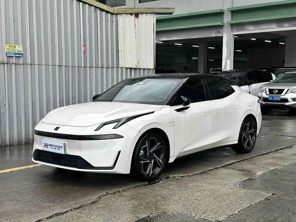Lynk & Co 07 EM-P
