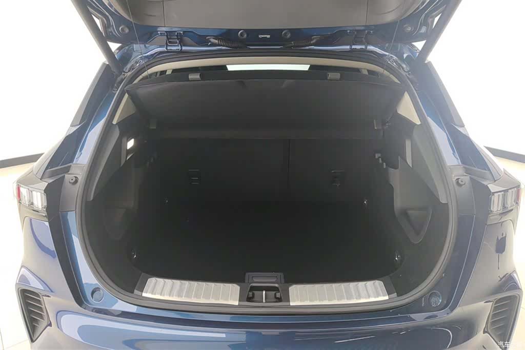 Lynk & Co 02, 2022 4