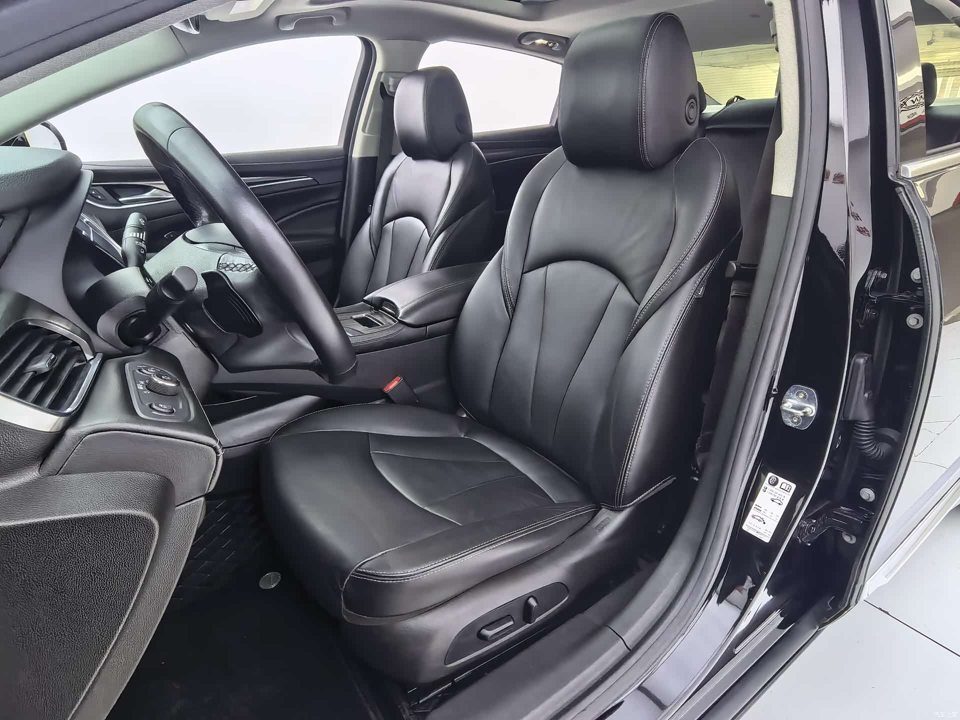 Buick LaCrosse, 2022 22