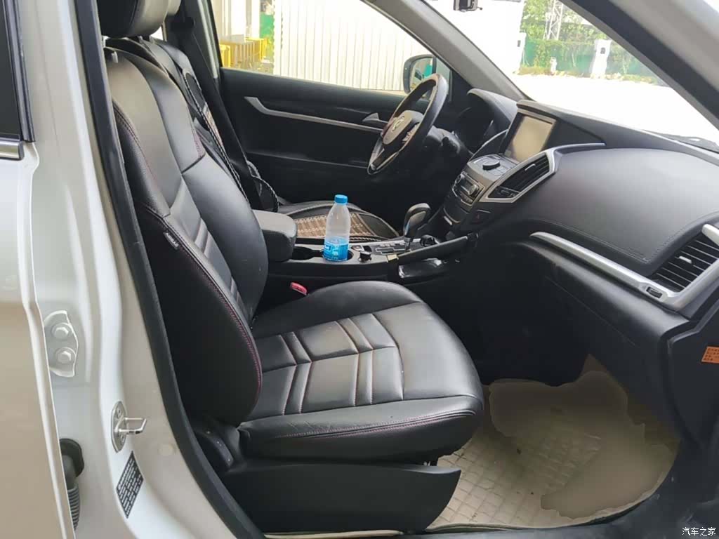 DongFeng AX7, 2017 25