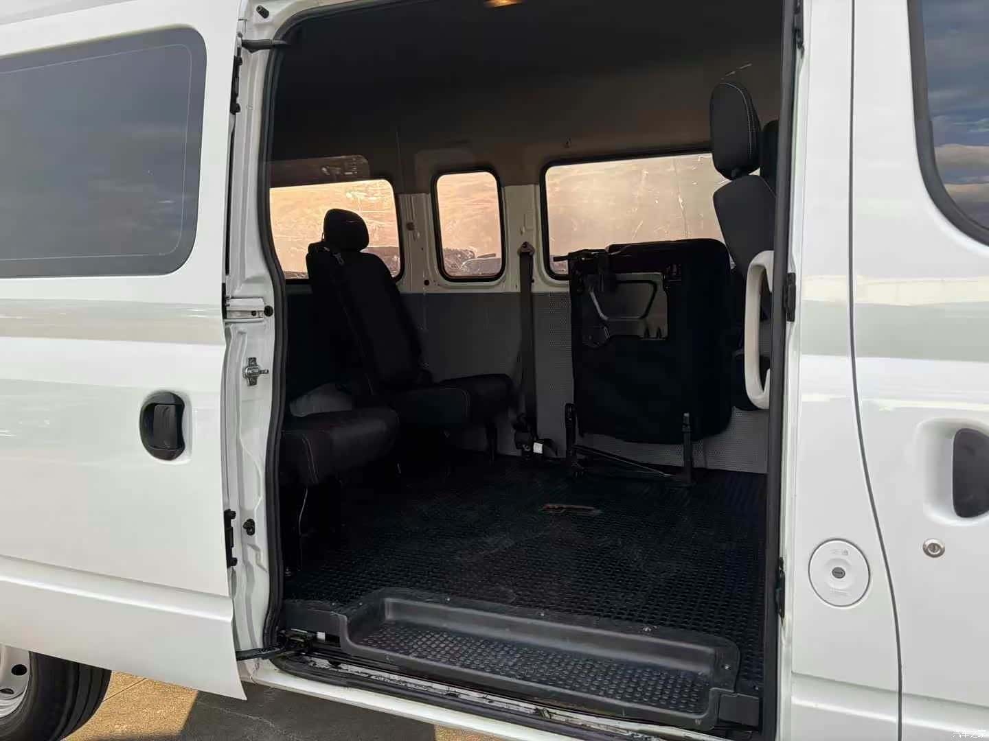 Maxus V80, 2022 6