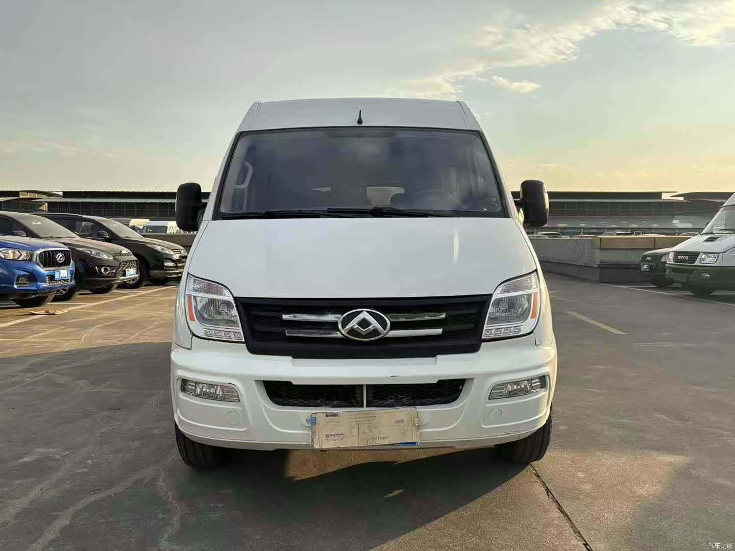 Maxus V80, 2022 2