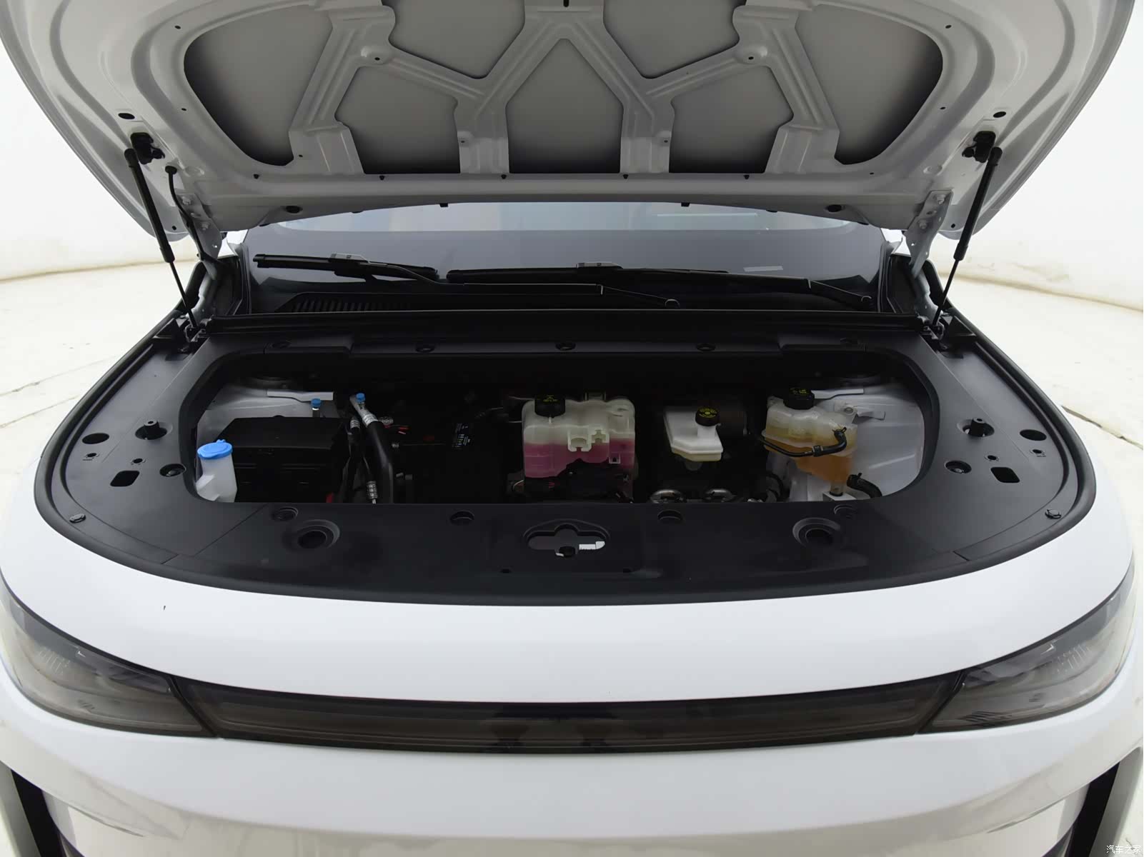Leapmotor C10, 2025 11
