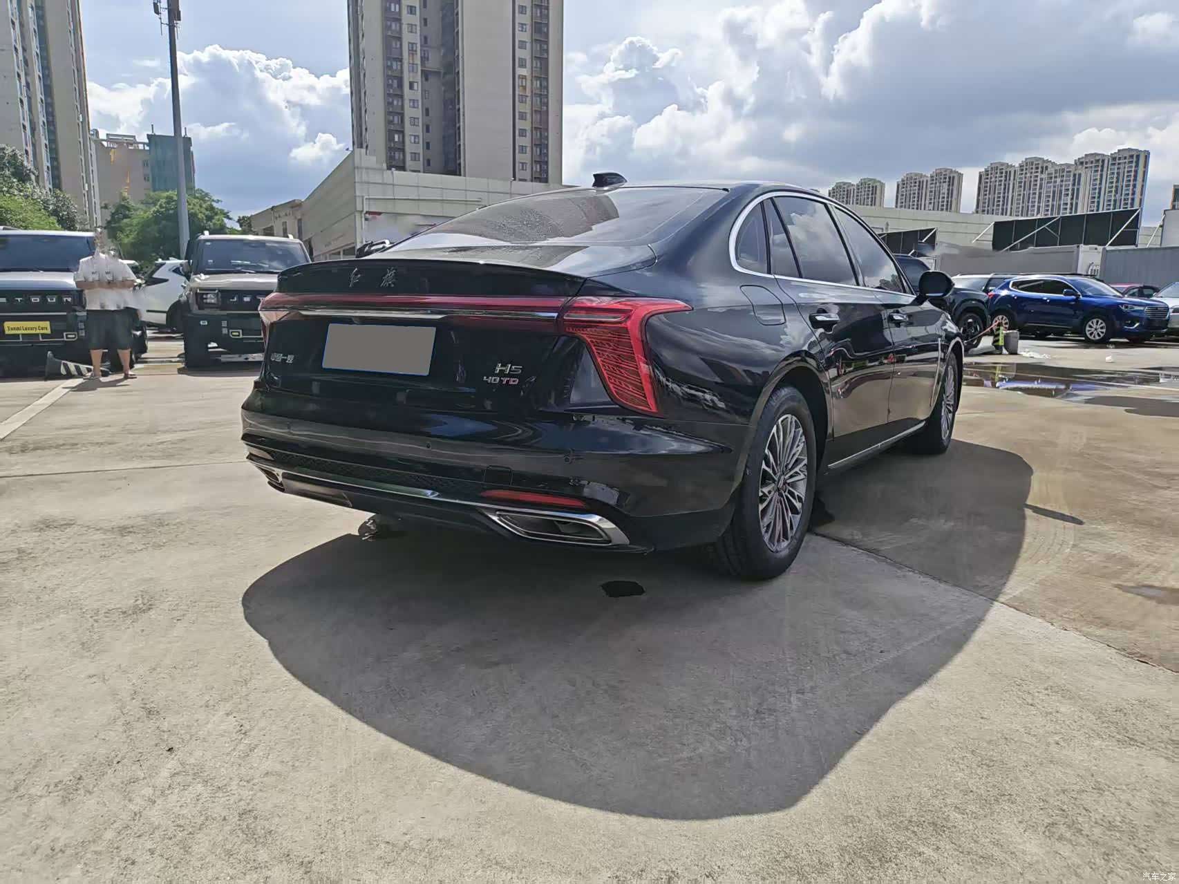 Hongqi H5, 2022 13
