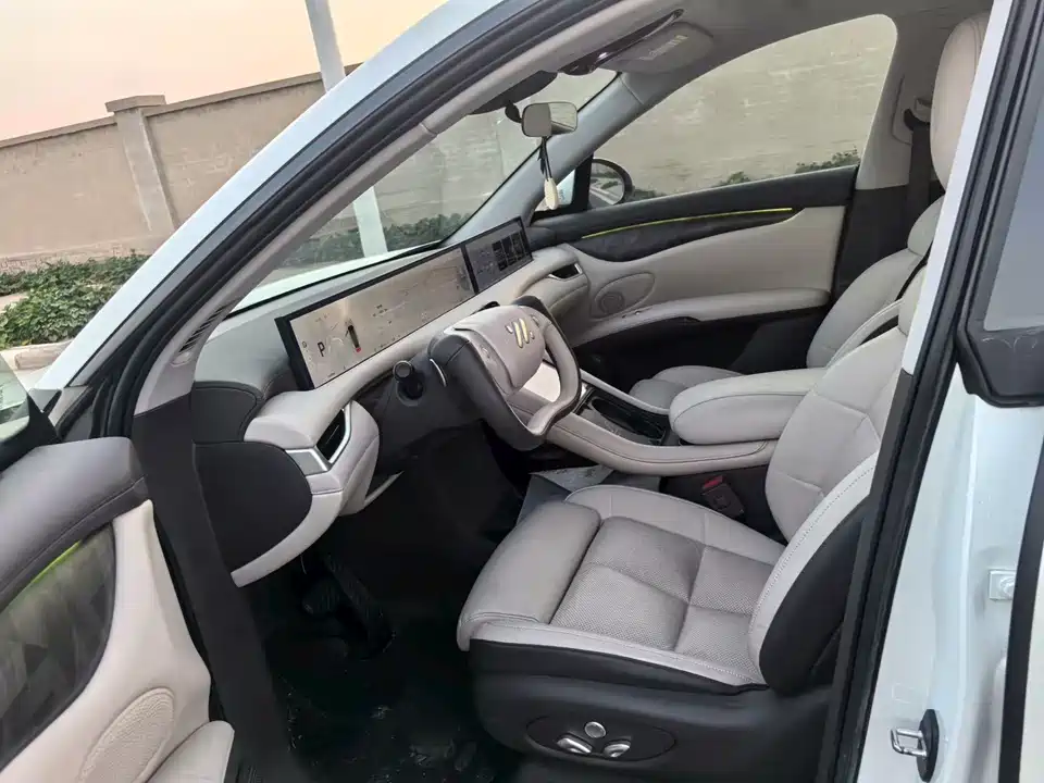 IM Motors Zhiji LS6 IM Motors Zhiji LS6