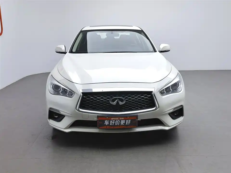 Infiniti Q50L