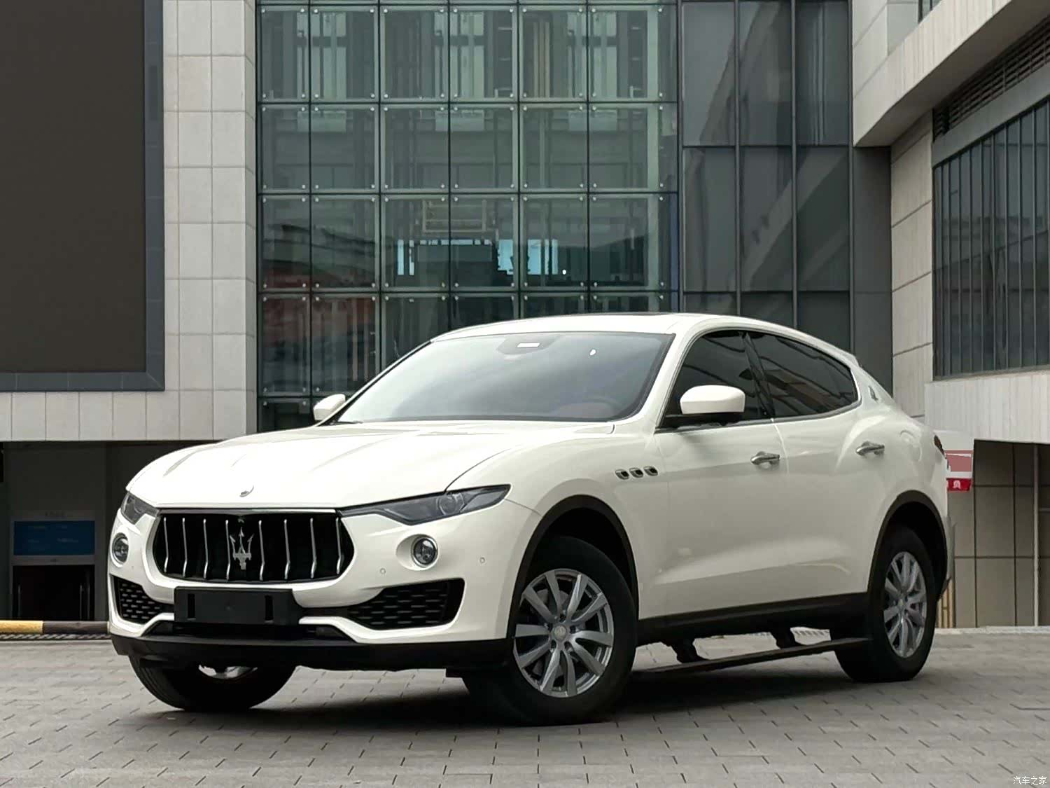 Maserati Levante, 2018 1