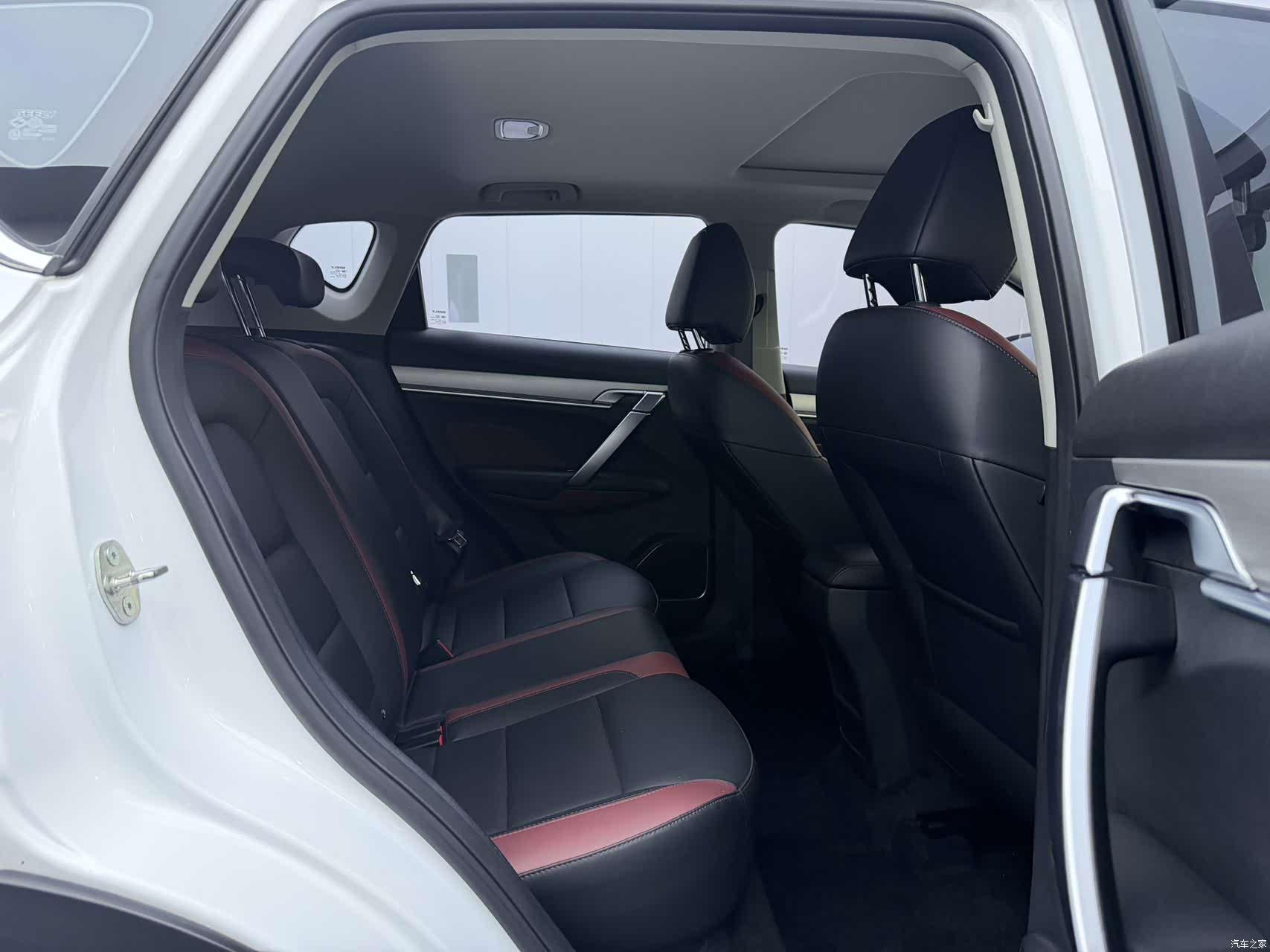 Geely Coolray, 2022 10