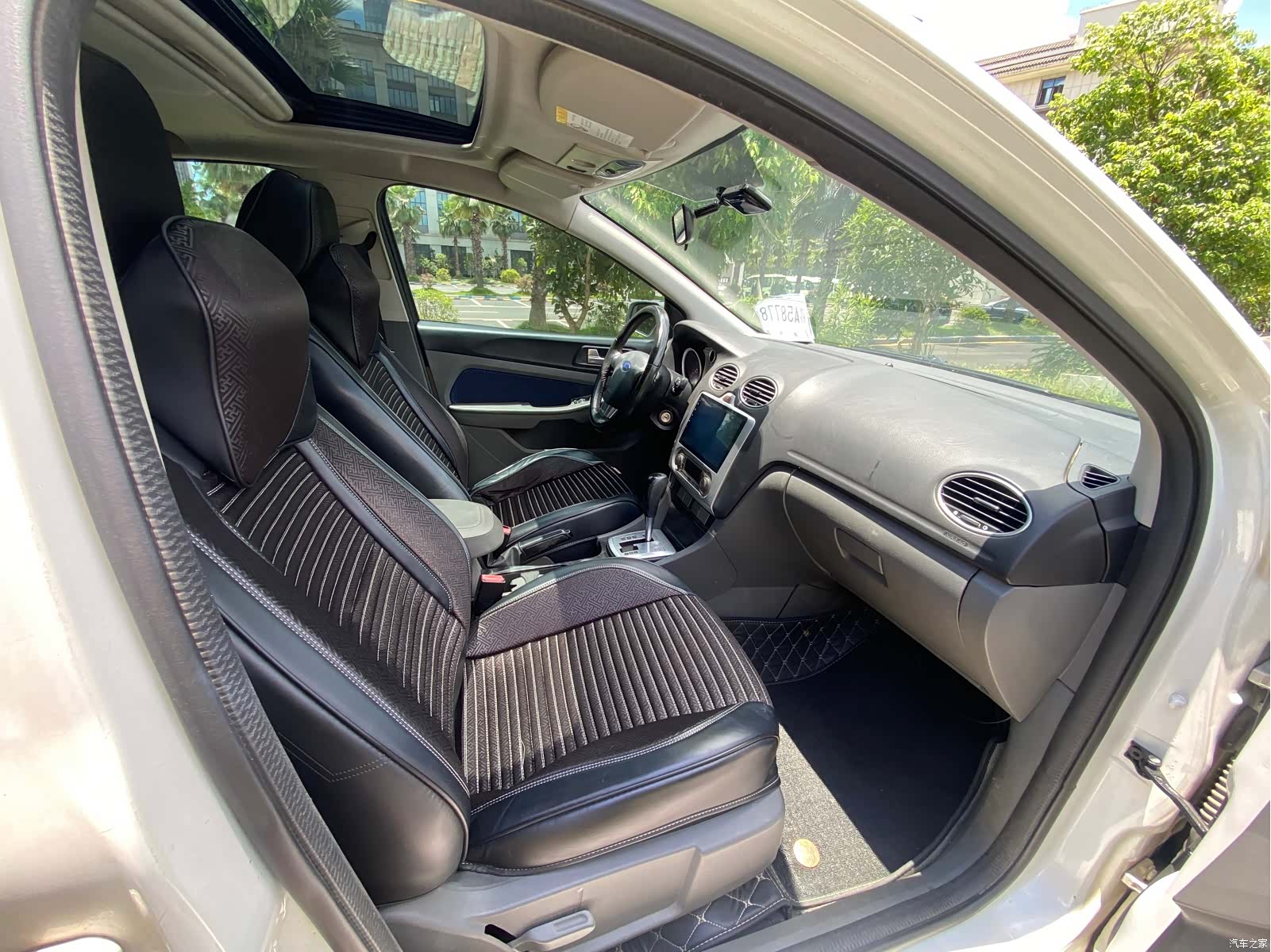 Ford Focus, 2015 12