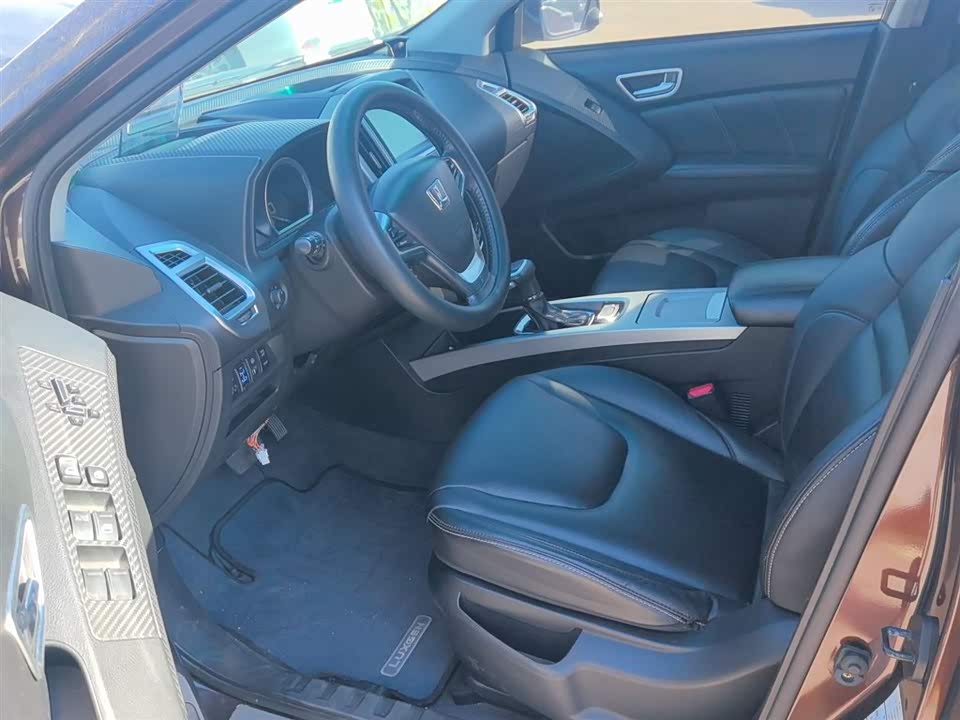 Luxgen Excellent 6 SUV