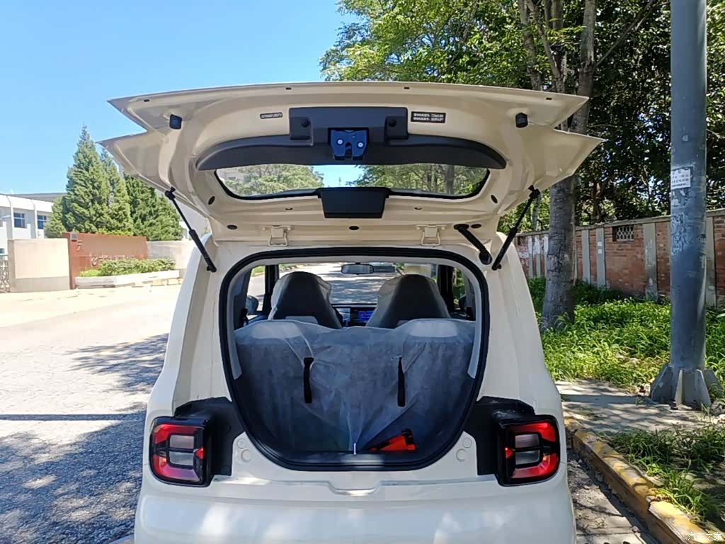Geely Panda, 2026 19