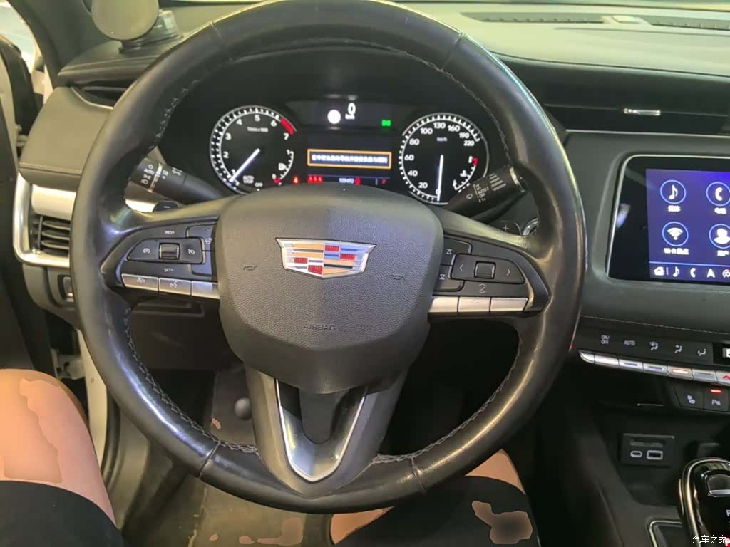 Cadillac XT4, 2020 11