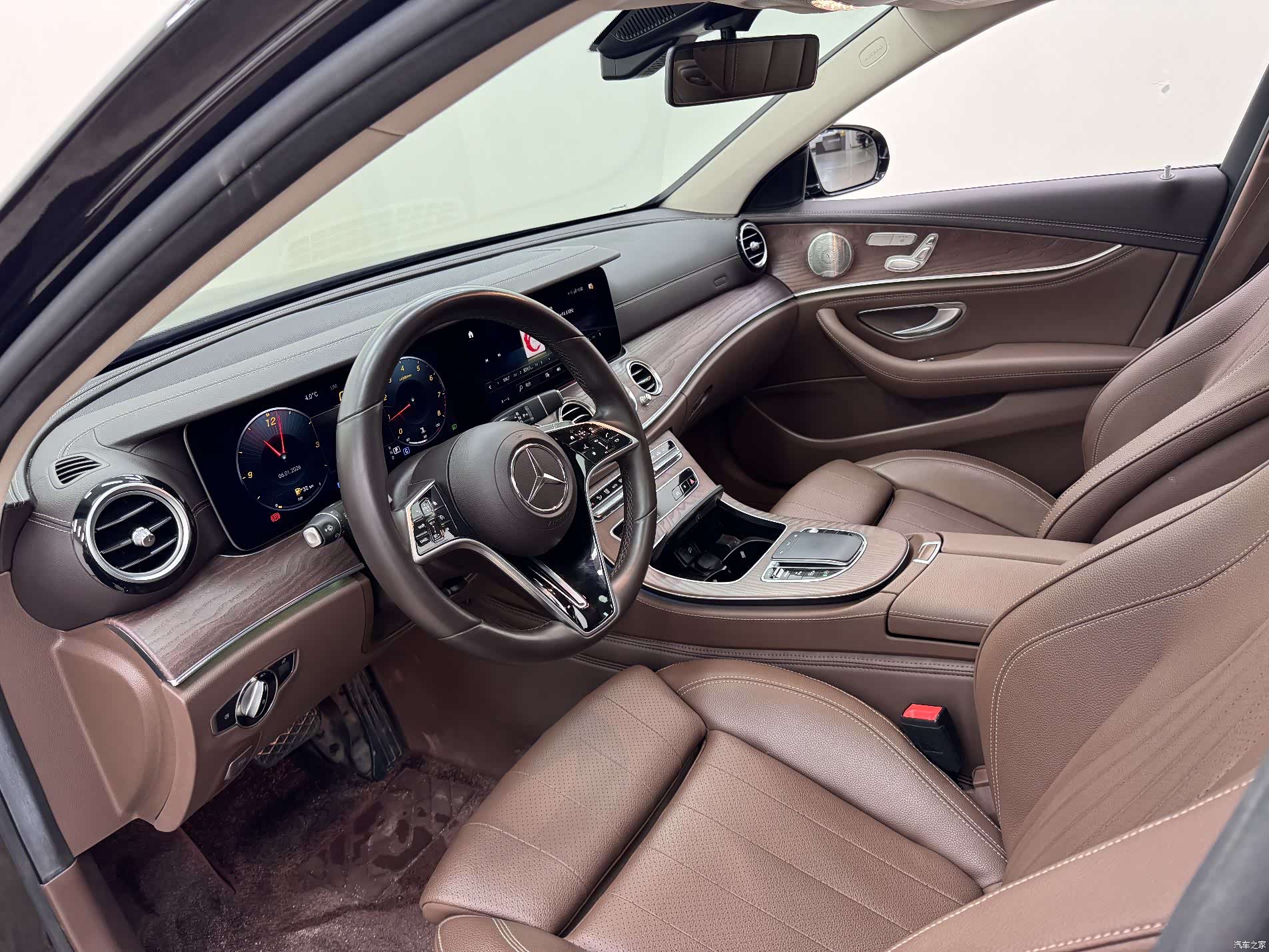 Mercedes-Benz E-Class, 2022 10