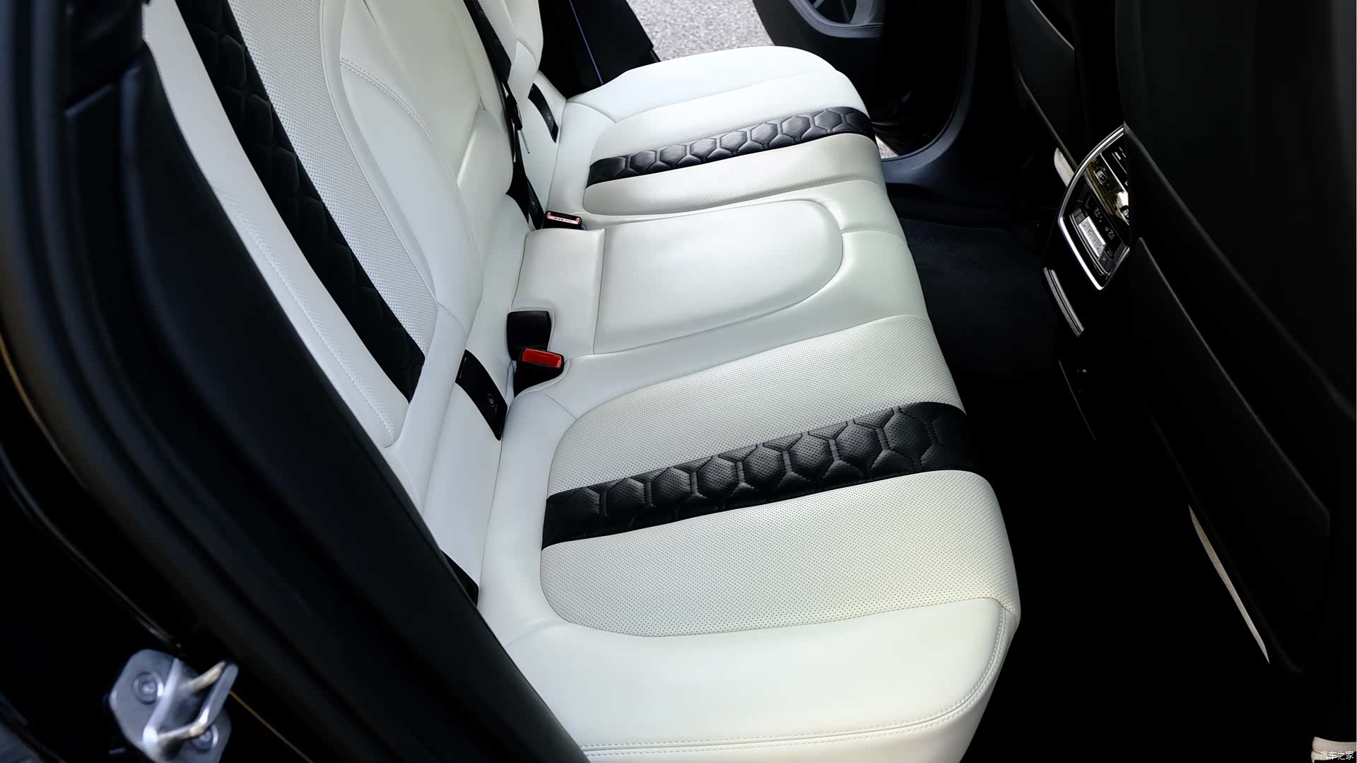 BMW X6, 2021 13