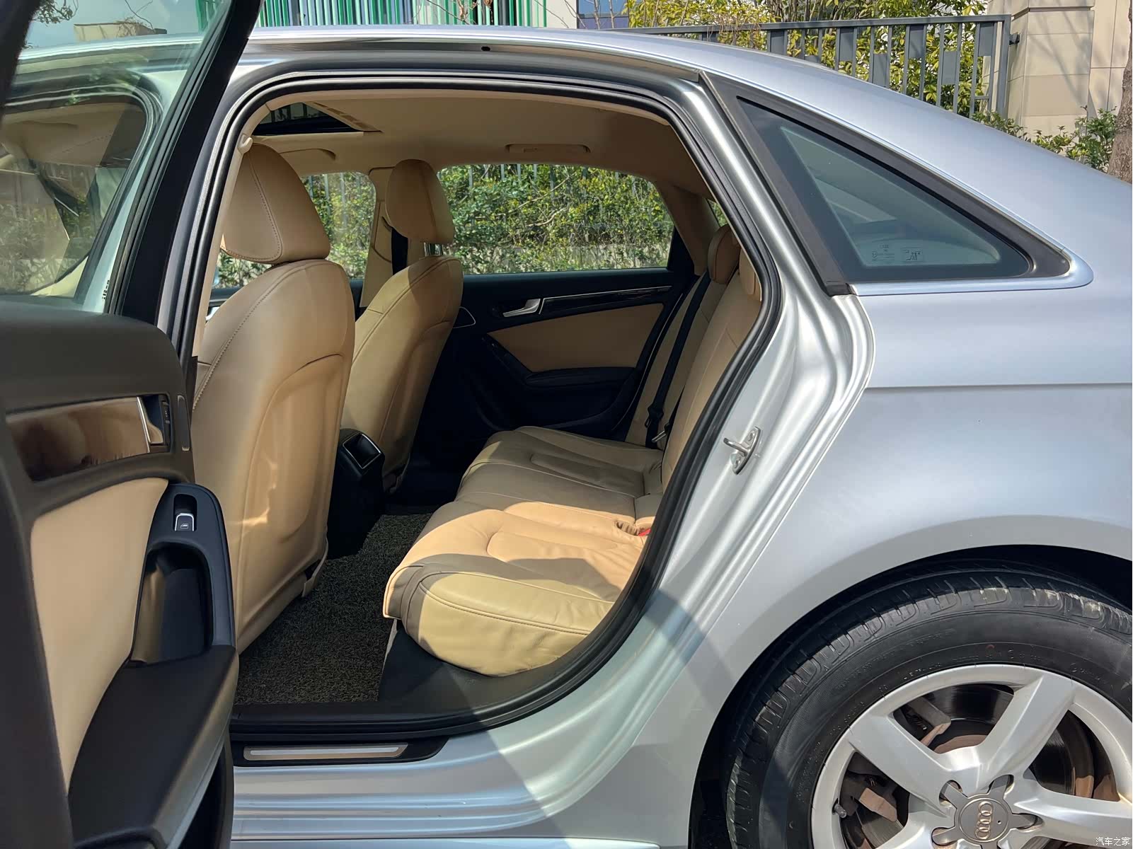 Audi A4L, 2013 10