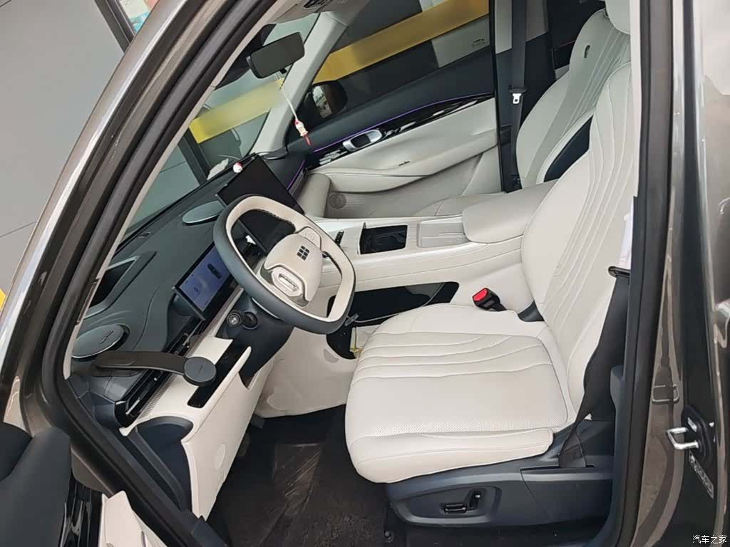 Geely Galaxy E5, 2025 15