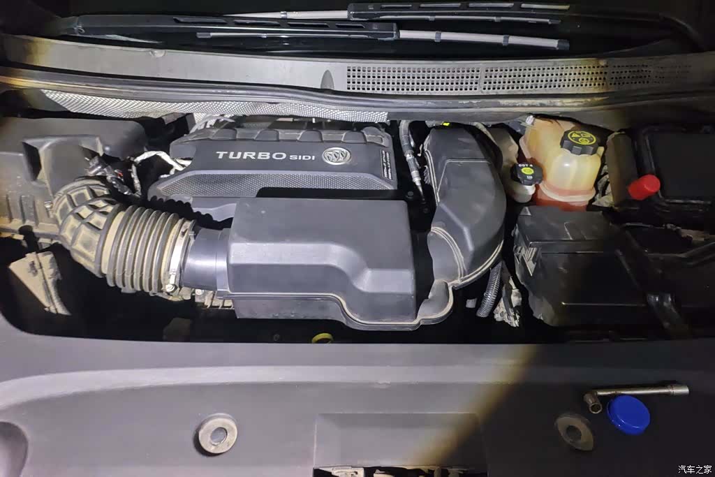 Buick GL8, 2021 10