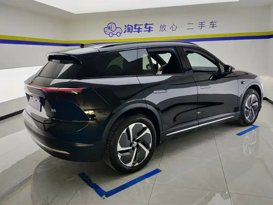 NIO ES6