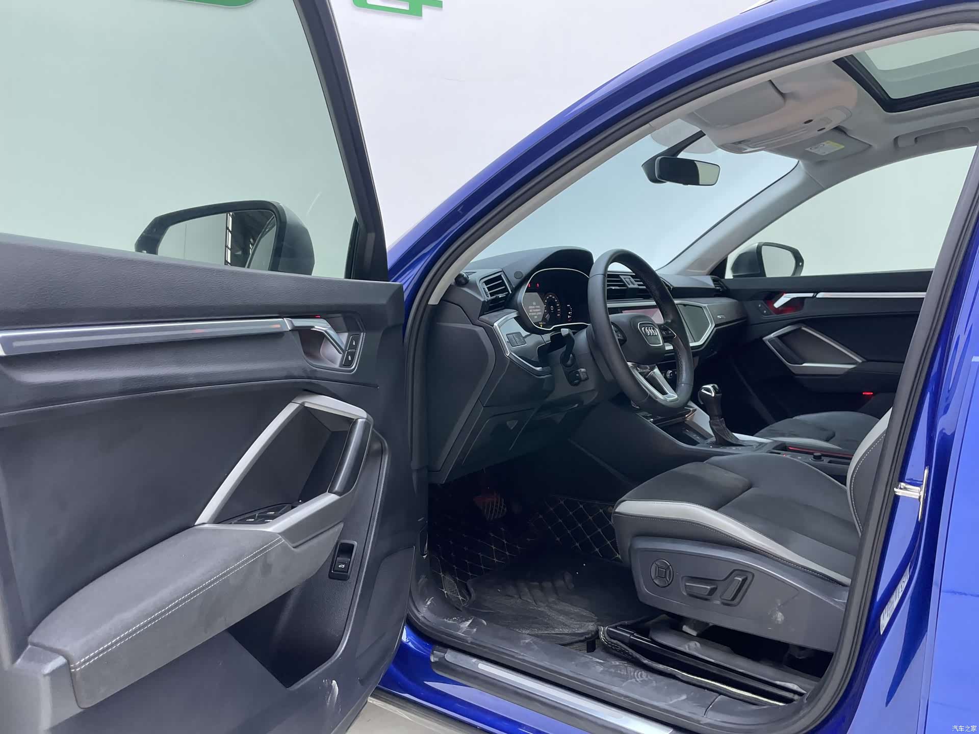 Audi Q3, 2023 12