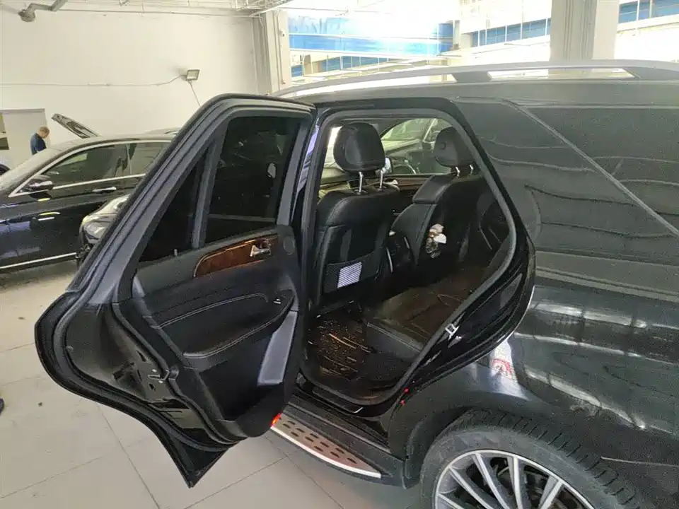 Mercedes-Benz M class