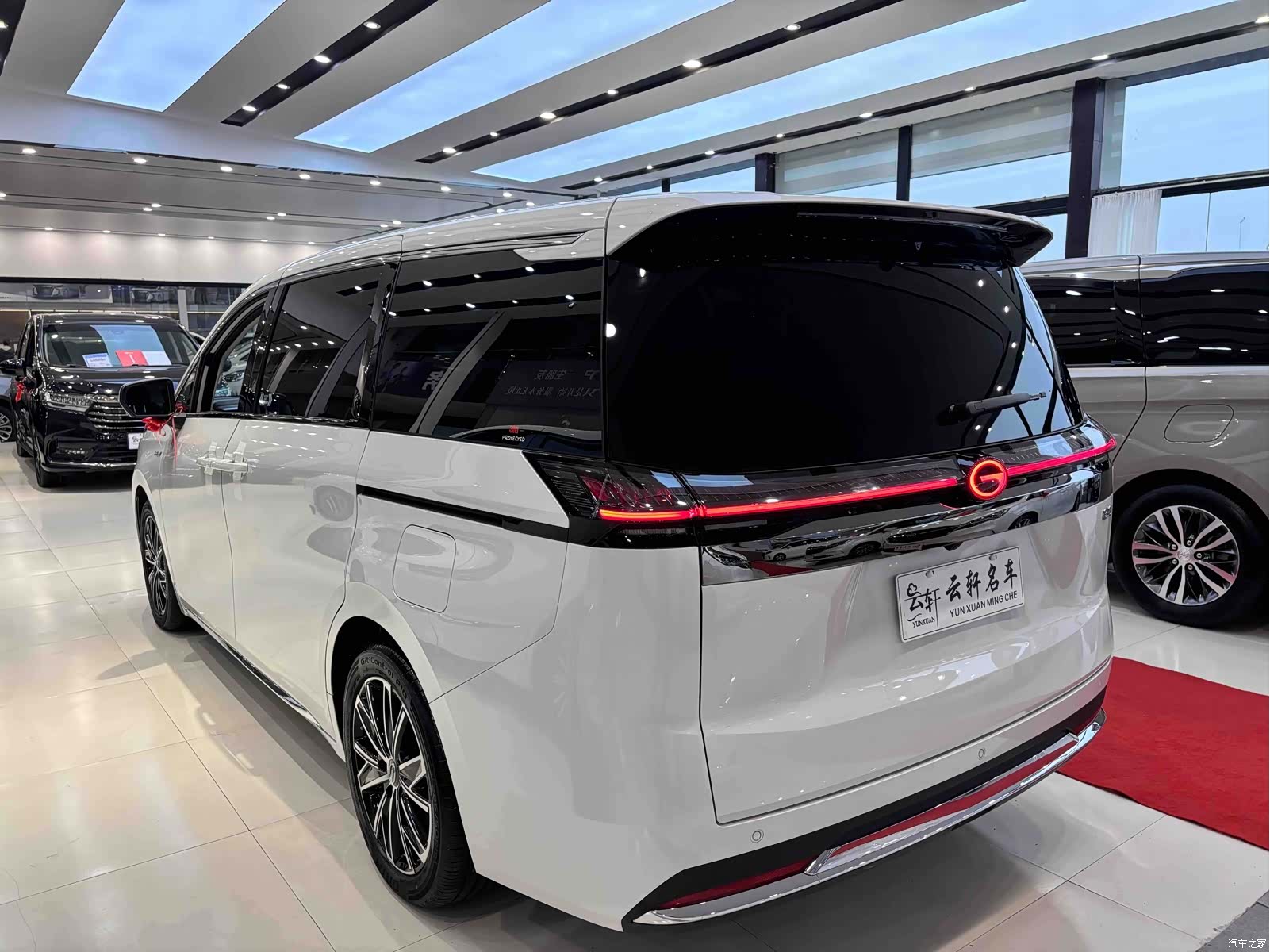 Trumpchi E8, 2024 11