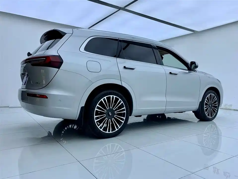 AITO Ask the world M7