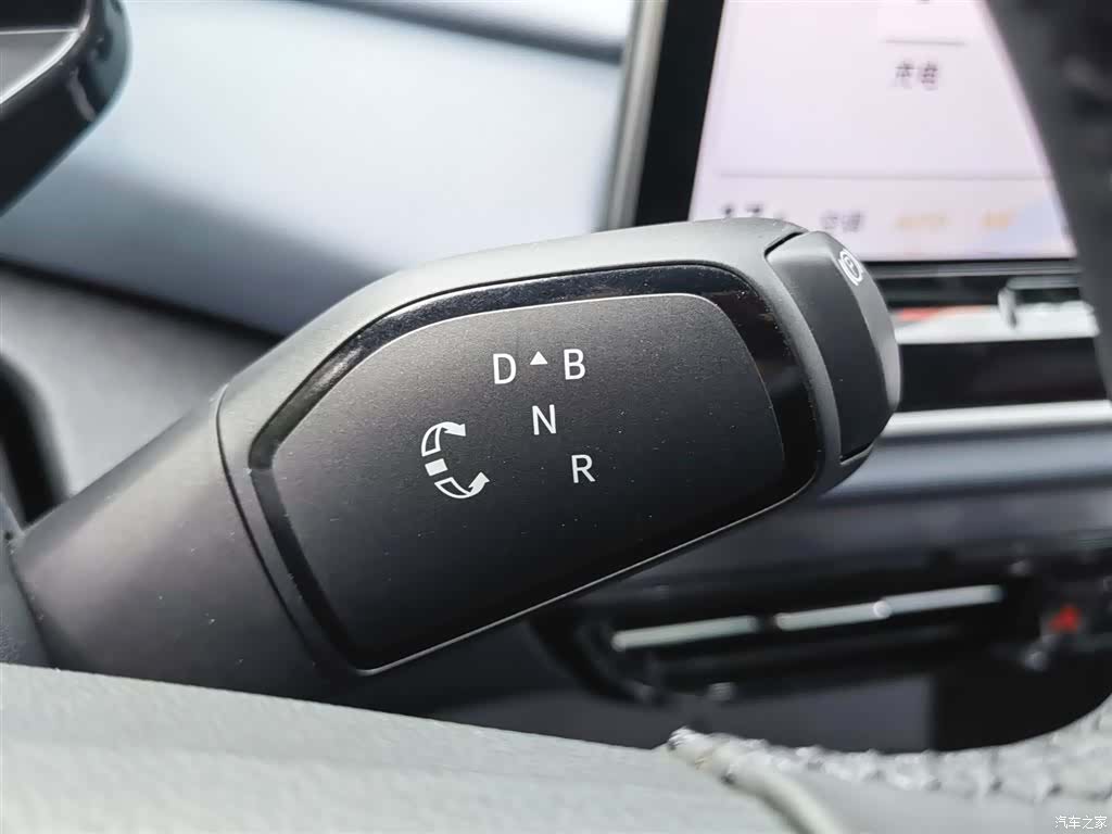 Volkswagen ID.4, 2024 13