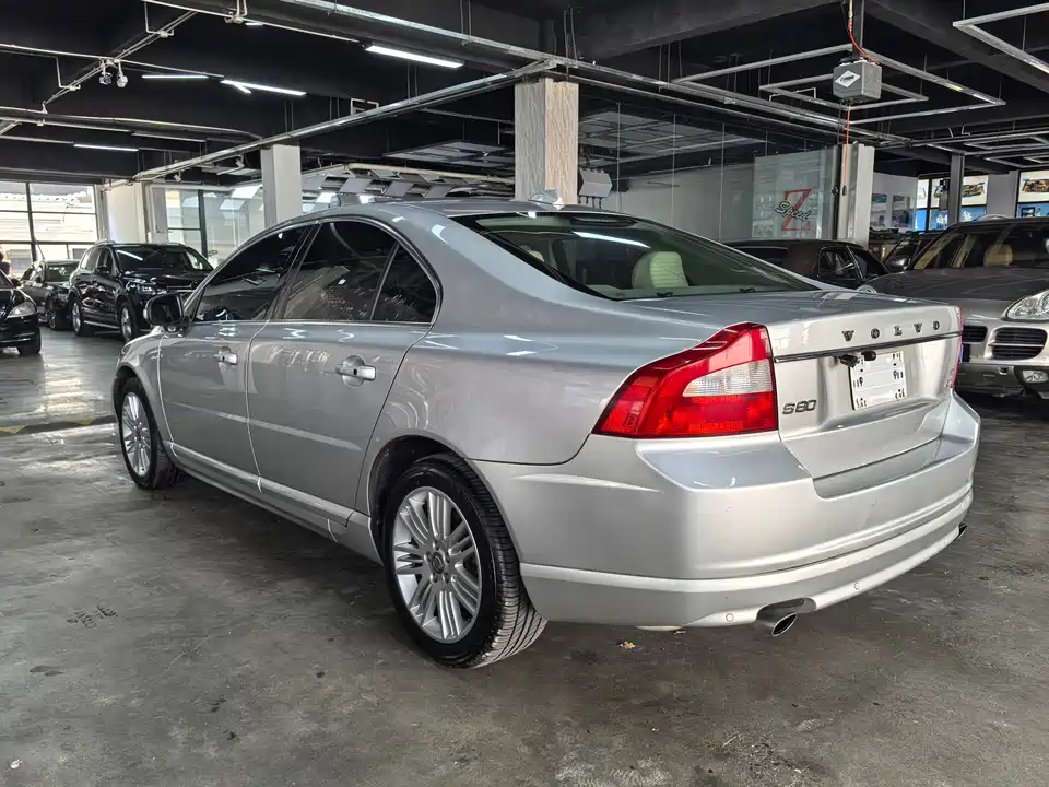 Volvo S80L