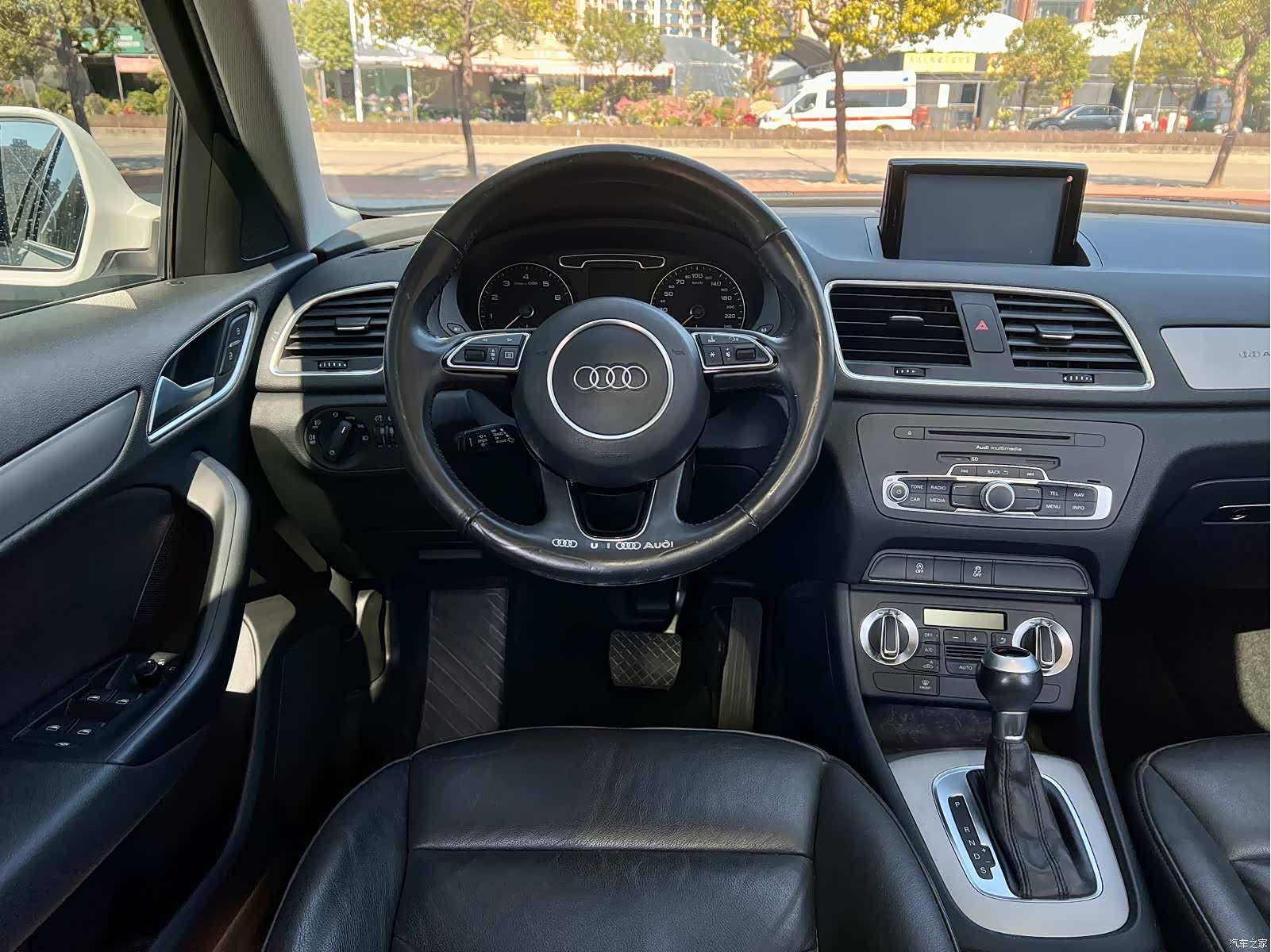 Audi Q3, 2015 12