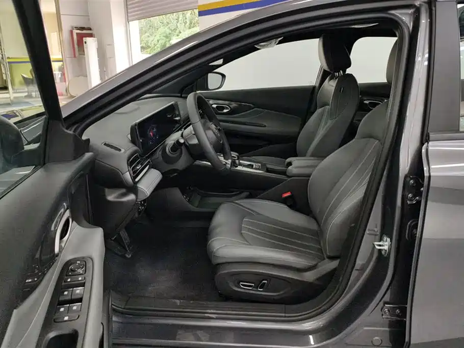 Trumpchi Shadow Leopard