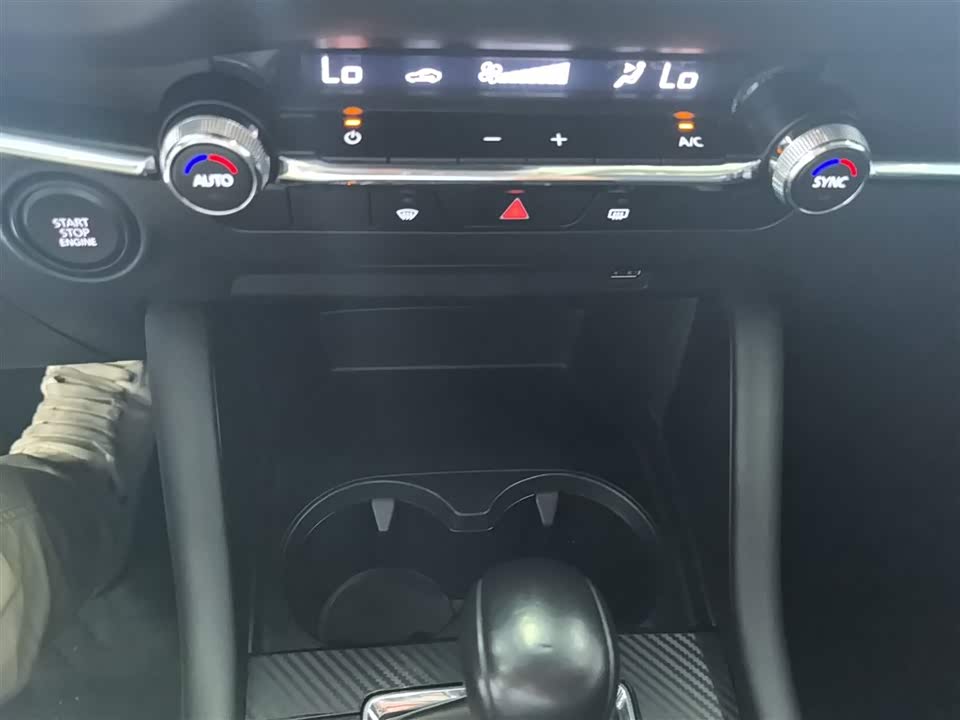 Mazda 3 Angkesaila