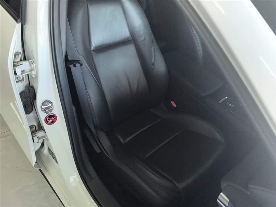 Mazda 3 Angkesaila