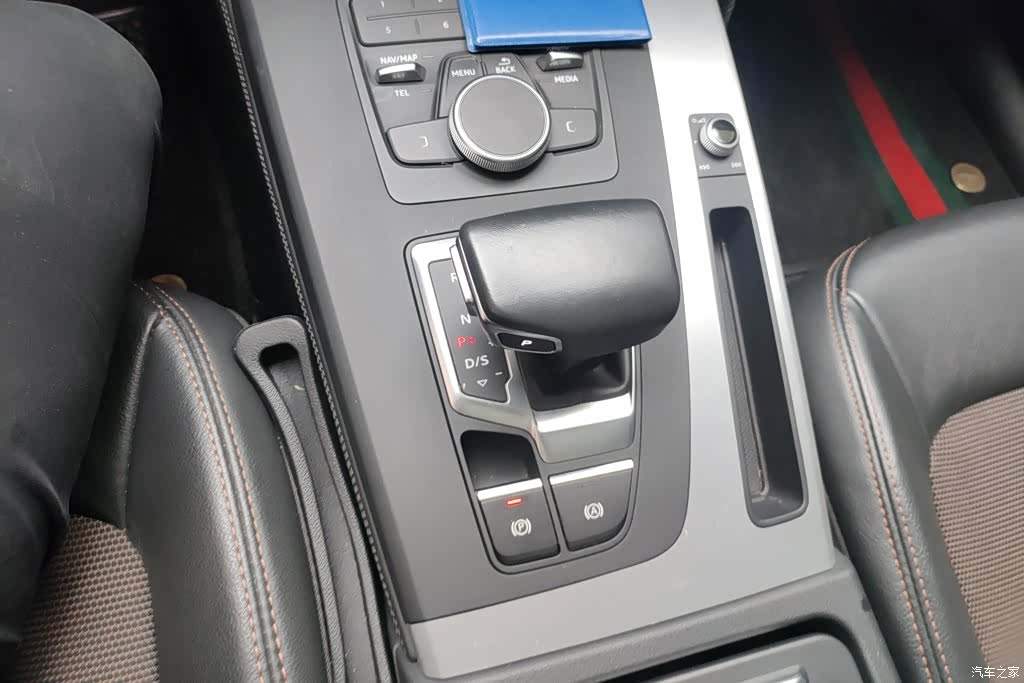 Audi Q5L, 2021 16