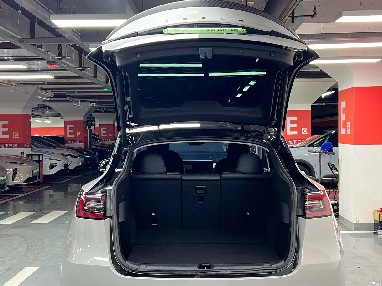 Tesla Model Y, 2022 11