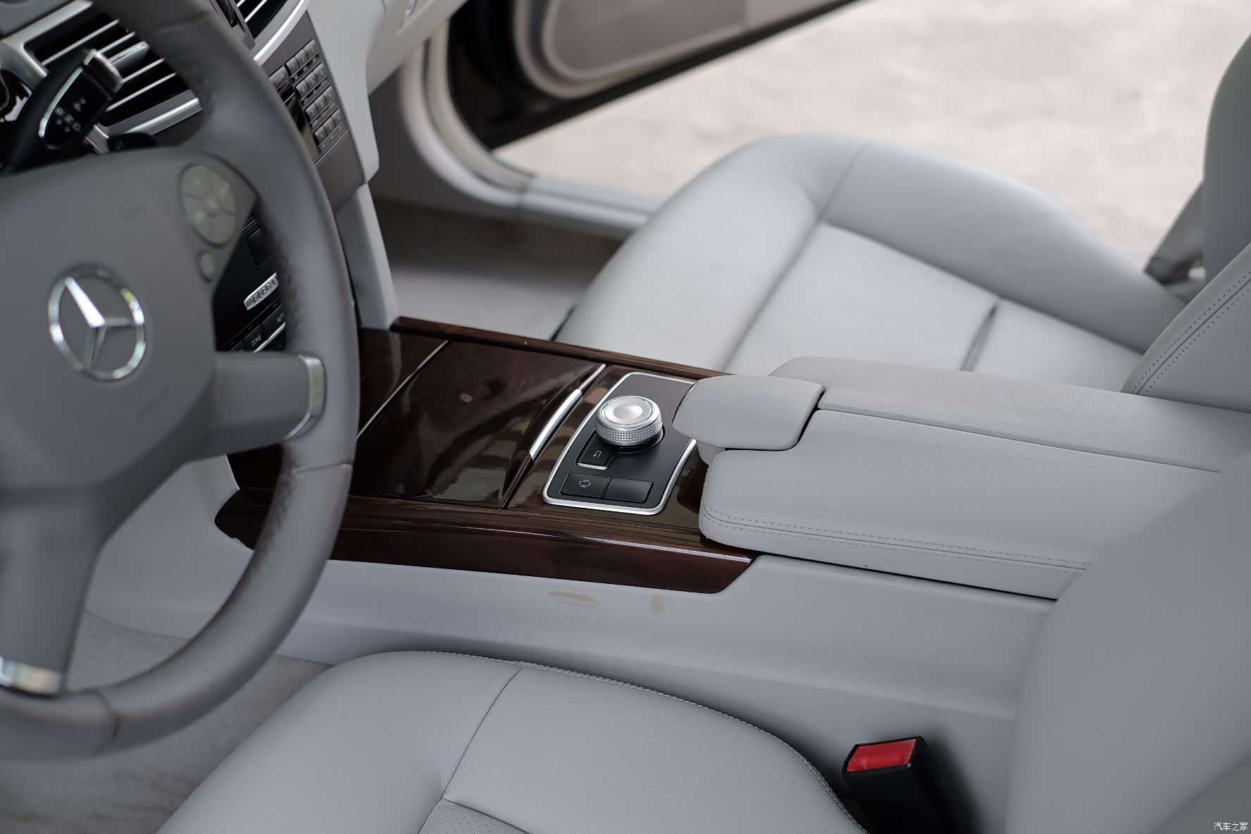 Mercedes-Benz E-Class, 2012 23