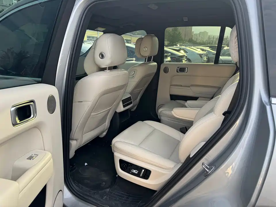 Li Auto Ideal L8