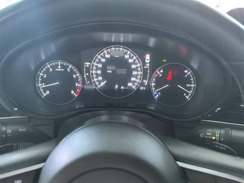 Mazda 3 Angkesaila