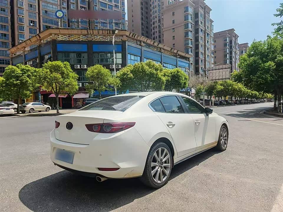 Mazda 3 Angkesaila