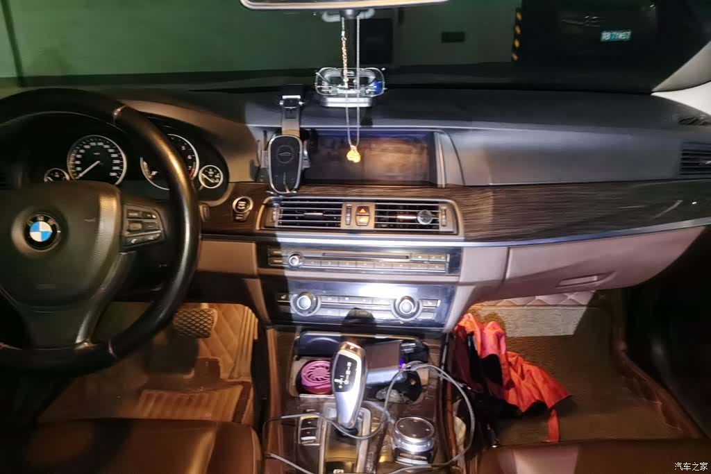 BMW 5 Series, 2015 13