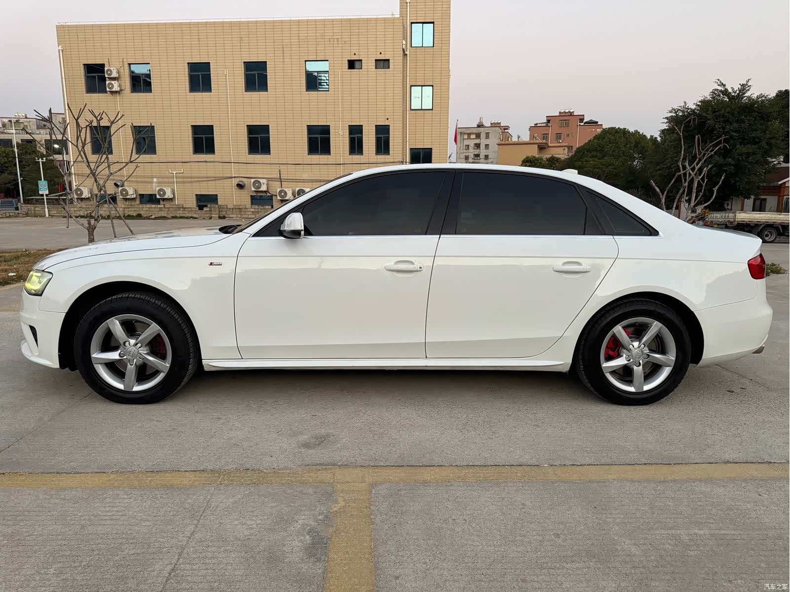 Audi A4L, 2014 4