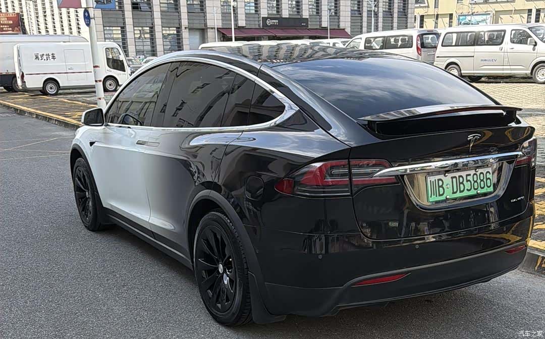 Tesla Model X, 2020 14